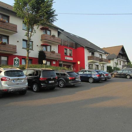 Hotel Zur Burg Nuerburg Εξωτερικό φωτογραφία