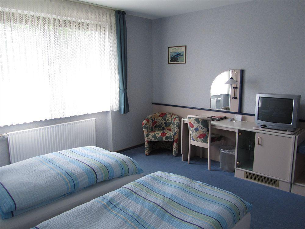 Hotel Zur Burg Nuerburg Εξωτερικό φωτογραφία