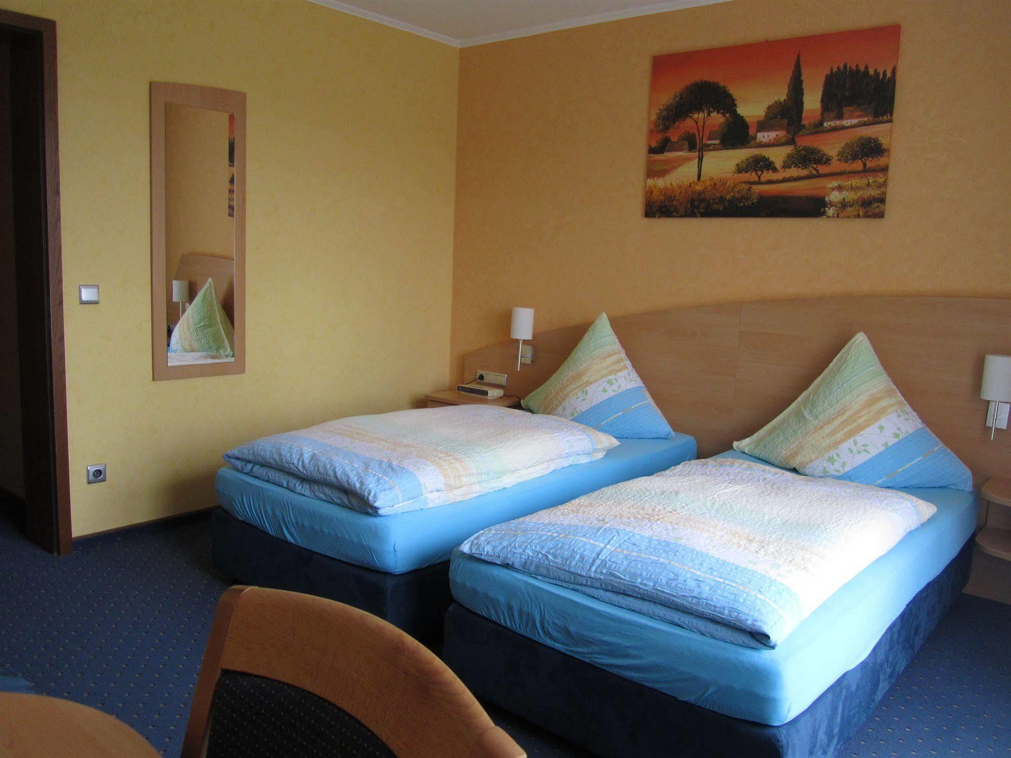 Hotel Zur Burg Nuerburg Εξωτερικό φωτογραφία