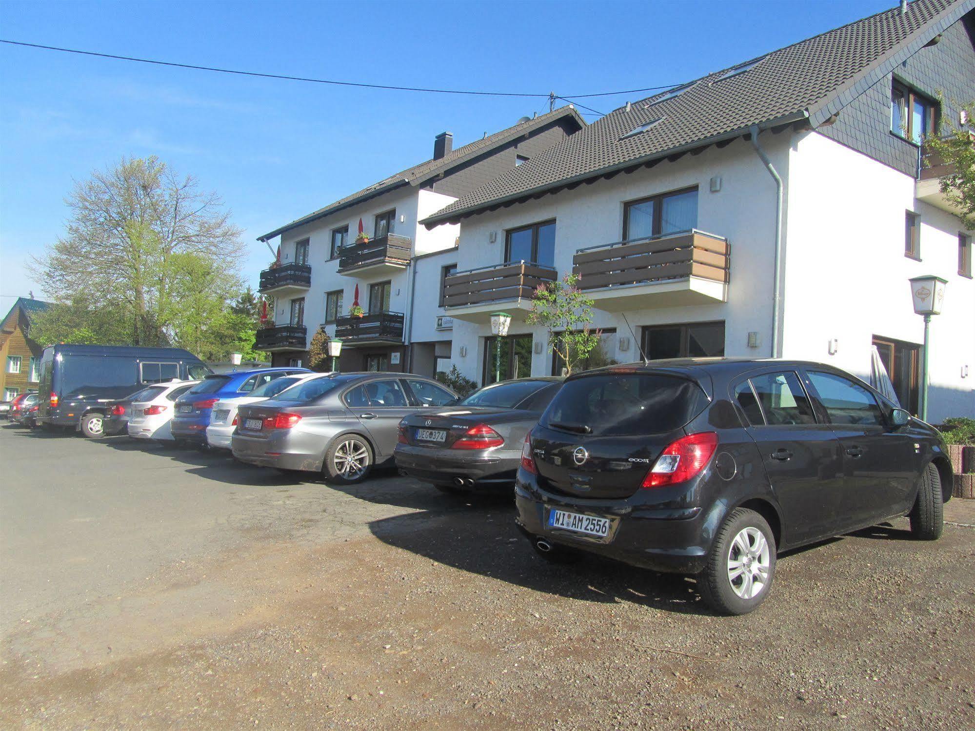 Hotel Zur Burg Nuerburg Εξωτερικό φωτογραφία