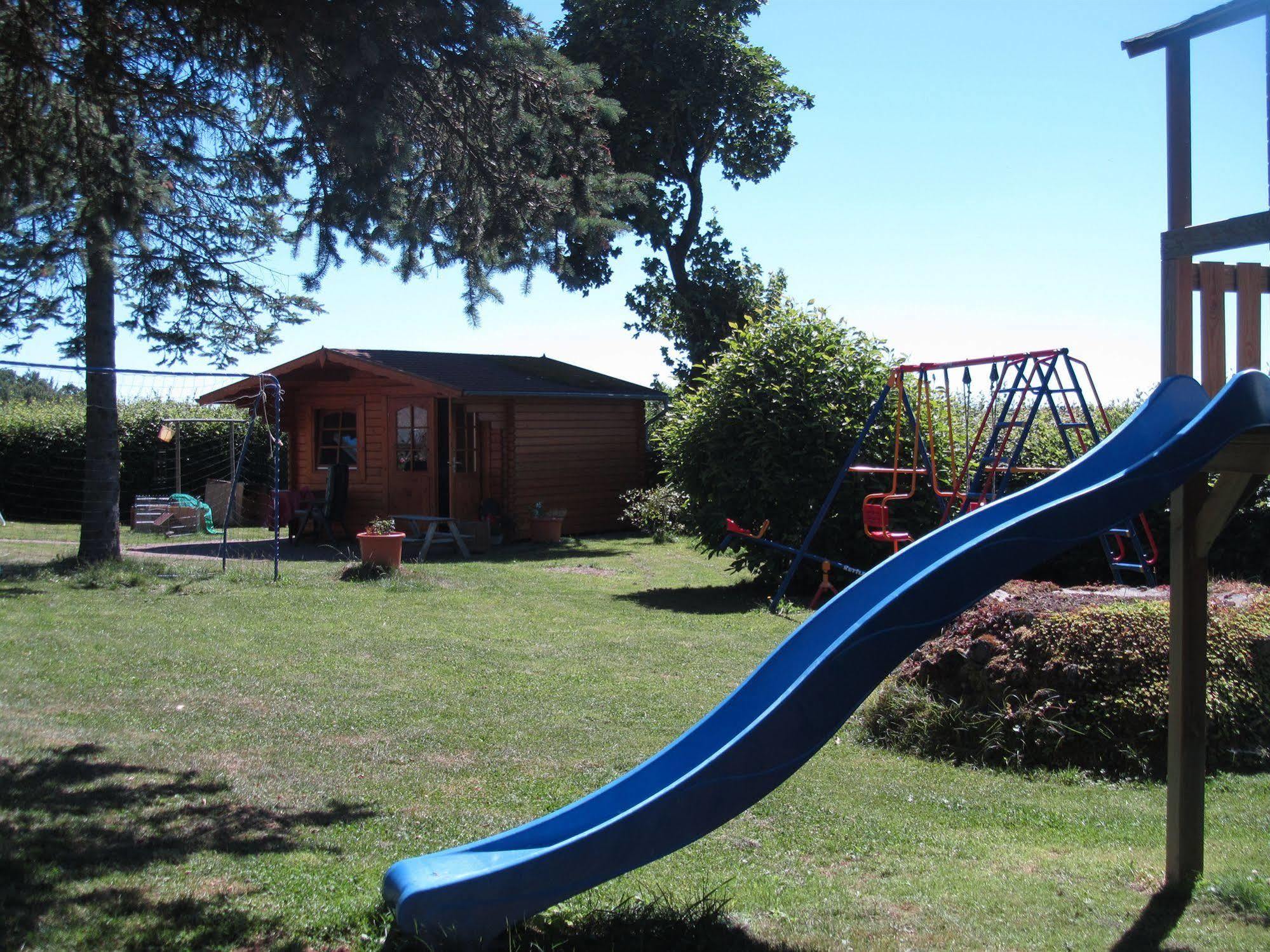 Hotel Zur Burg Nuerburg Εξωτερικό φωτογραφία